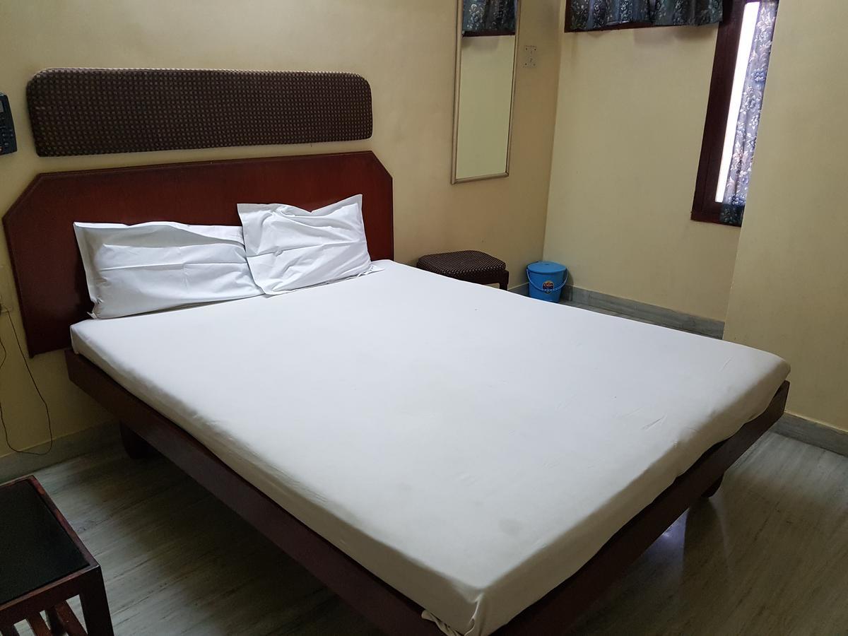 Sri Sai Residency Hotel Tirupati Eksteriør billede
